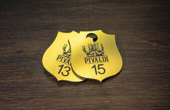 номерок для гардероба из пластика